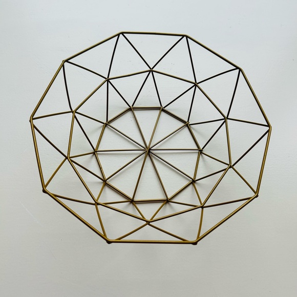 Gold Party Supplies - Table Number Stands, Geometric Bread Baskets - Picture 5 of 11